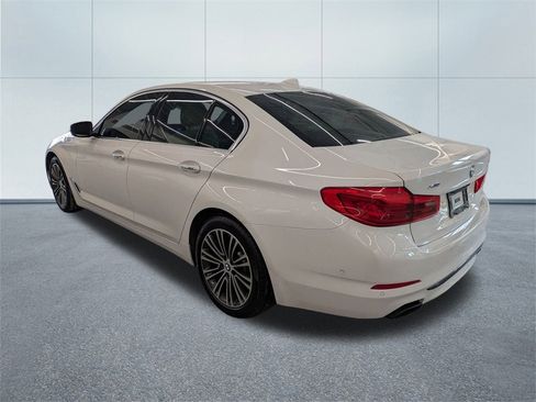 Used 2017 BMW 540i xDrive image 5