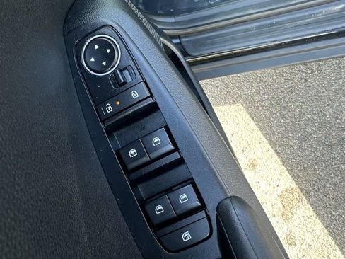 Used 2024 Kia Seltos LX AWD/4WD image 28