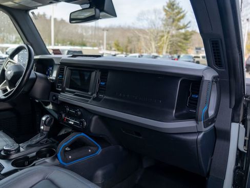 Used 2022 Ford Bronco Black Diamond image 11