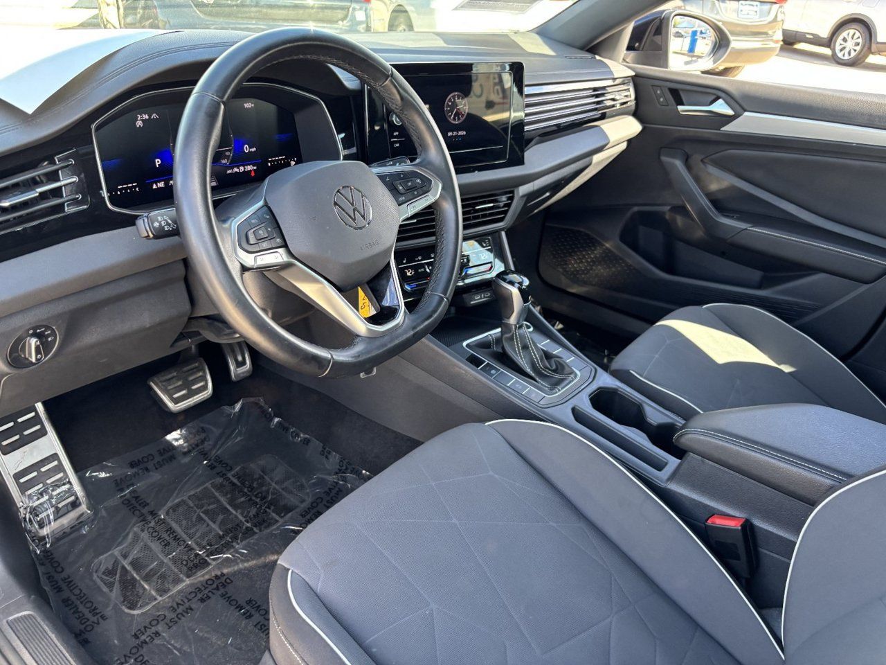 Used 2025 Volkswagen Jetta Sport FWD image 16