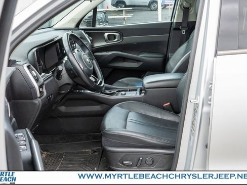 Used 2021 Kia Sorento S w/ Panoramic Sunroof Package image 18