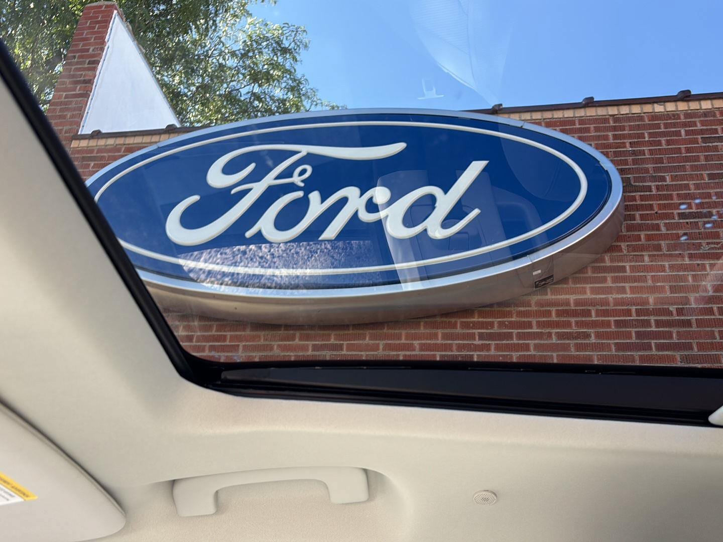 New 2026 Ford Explorer Platinum w/ LUX Leather Package AWD/4WD image 20