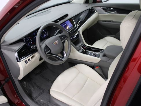 Certified 2024 Cadillac XT6 Premium Luxury w/ LPO, Floor Liner Package image 18