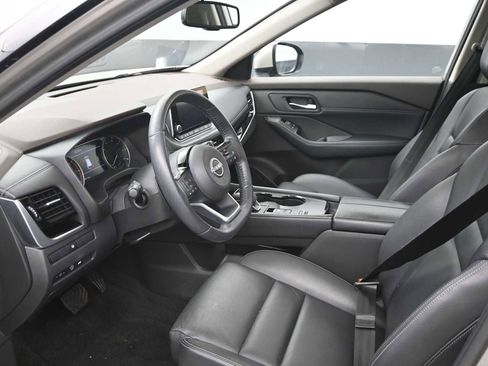 Used 2023 Nissan Rogue SL FWD image 11