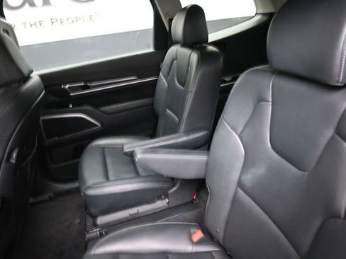 Used 2025 Kia Telluride S FWD image 22