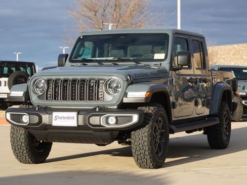 New 2026 Jeep Gladiator Sport image 3