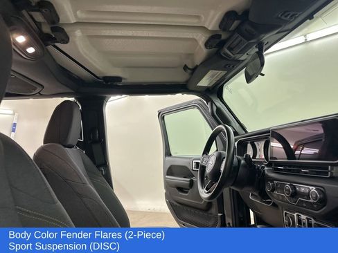 Used 2025 Jeep Gladiator Sport image 21