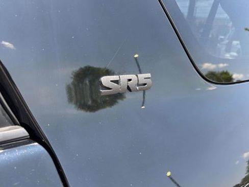 Used 2017 Toyota 4Runner SR5 AWD/4WD image 36