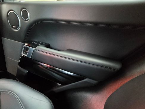 Used 2020 Land Rover Range Rover Sport SVR image 23