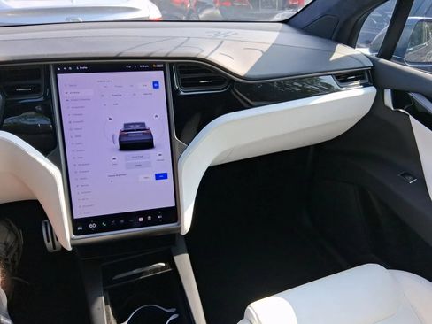 Used 2020 Tesla Model X Long Range AWD/4WD image 6