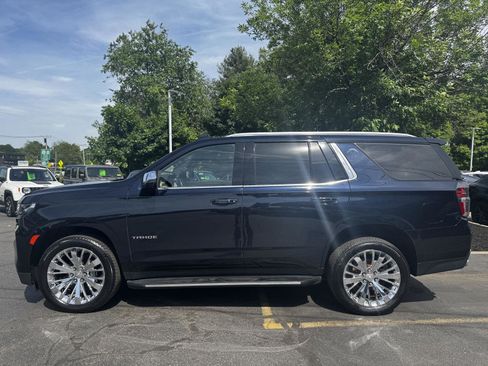Used 2021 Chevrolet Tahoe Premier w/ Premium Package AWD/4WD image 7