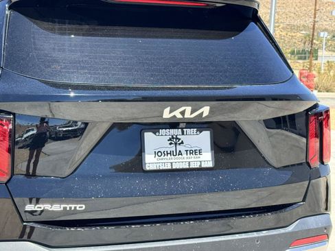 Used 2025 Kia Sorento EX w/ Panoramic Sunroof Package FWD image 40