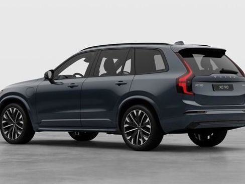 New 2026 Volvo XC90 T8 Ultra w/ Protection Package Premier AWD/4WD image 3