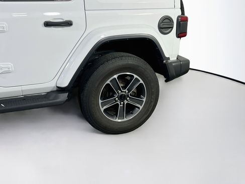 Used 2023 Jeep Wrangler Sahara w/ Safety Group image 30