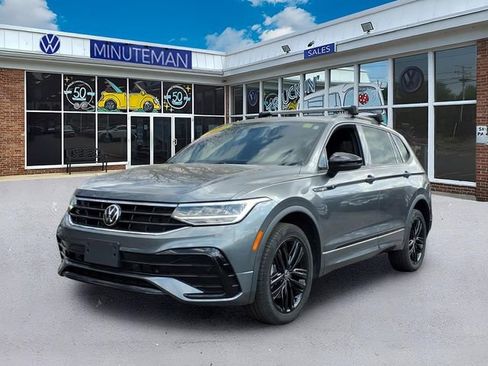 Certified 2022 Volkswagen Tiguan SE R-Line AWD/4WD image 1