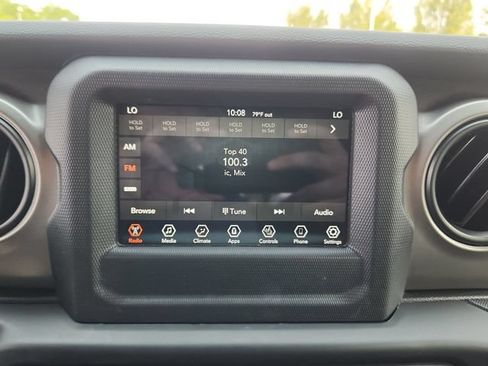 Used 2021 Jeep Wrangler Unlimited Sport AWD/4WD image 28