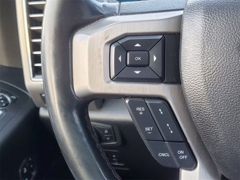 Used 2020 Ford F150 Platinum w/ Equipment Group 701A Luxury image 19