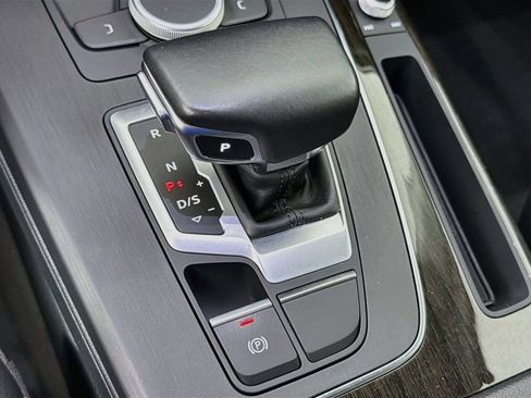 Used 2019 Audi Q5 2.0T Premium AWD/4WD image 16