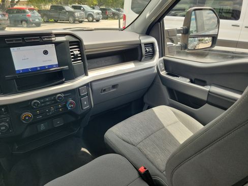 Used 2023 Ford F250 XL w/ STX Appearance Package AWD/4WD image 16
