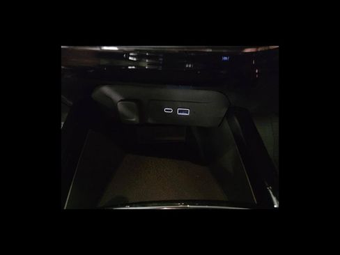 Used 2025 Chevrolet Trax RS w/ Driver Confidence Package FWD image 23