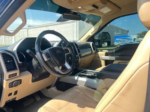 Used 2019 Ford F250 Lariat w/ Lariat Ultimate Package AWD/4WD image 34