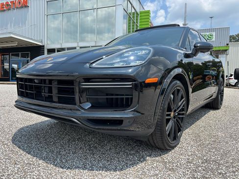 Used 2023 Porsche Cayenne Turbo AWD/4WD image 13
