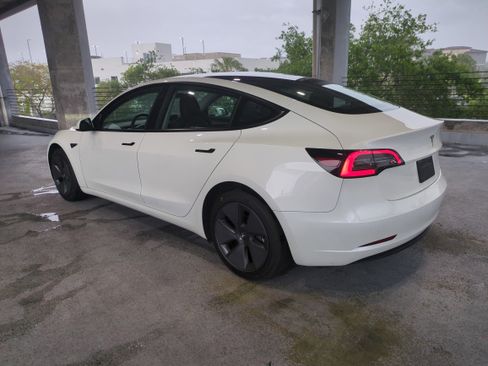 Used 2023 Tesla Model 3 Standard Range image 7