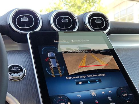 New 2025 Mercedes-Benz GLC 300 4MATIC image 18