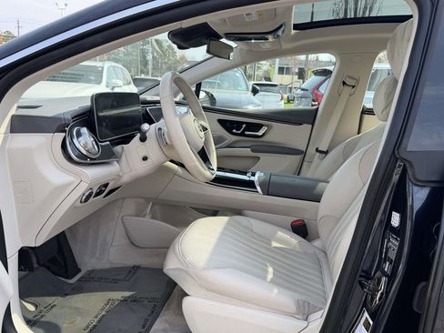 Used 2022 Mercedes-Benz EQS 450+ Sedan image 16