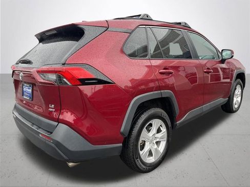 Used 2019 Toyota RAV4 LE AWD/4WD image 5