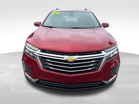 Used 2024 Chevrolet Equinox Premier AWD/4WD image 2