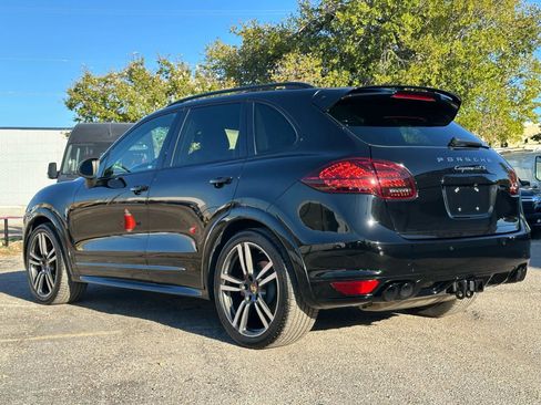 Used 2014 Porsche Cayenne GTS image 4