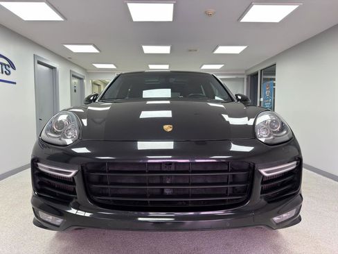 Used 2017 Porsche Cayenne GTS AWD/4WD image 6