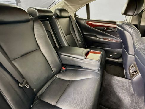 Used 2012 Lexus LS 460 AWD w/ Luxury Value Edition image 27