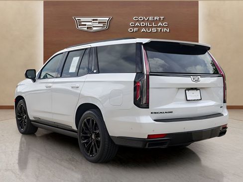 Used 2022 Cadillac Escalade Sport Platinum w/ LPO, ONYX Package AWD/4WD image 3