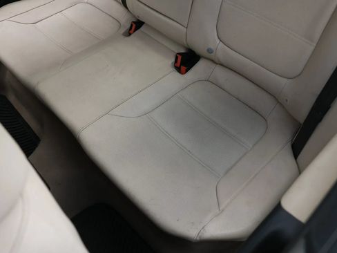 Used 2012 Volkswagen Jetta SE FWD image 19