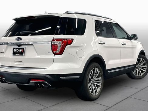 Used 2018 Ford Explorer Platinum AWD/4WD image 12