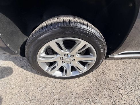 Used 2015 Cadillac Escalade Premium image 42