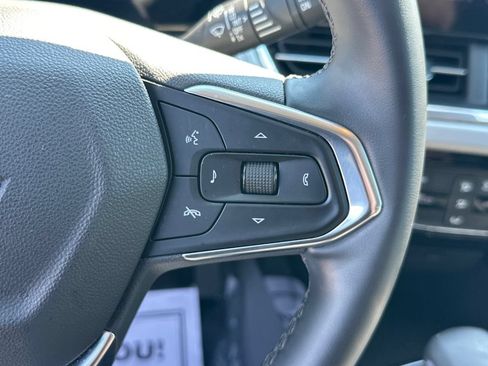 Used 2025 Chevrolet Trax LT w/ Driver Confidence Package FWD image 26