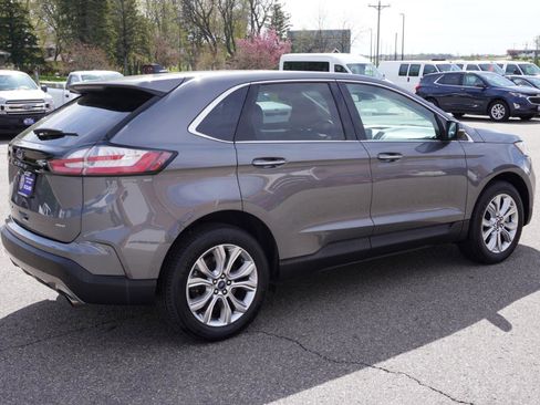 Used 2022 Ford Edge Titanium AWD/4WD image 5