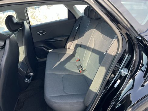 Used 2025 Kia K4 LXS image 22