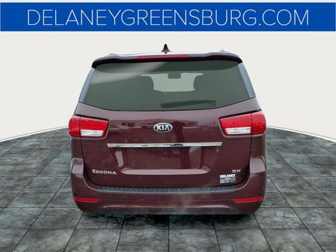 Used 2017 Kia Sedona SX image 4