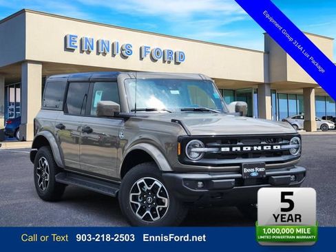 New 2026 Ford Bronco Outer Banks AWD/4WD image 1