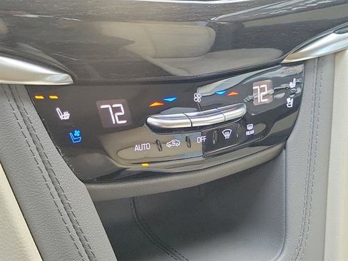 Certified 2022 Cadillac XT6 Premium Luxury image 51