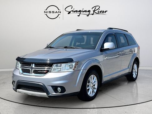 Used 2015 Dodge Journey SXT w/ Flexible Seating Group FWD image 3