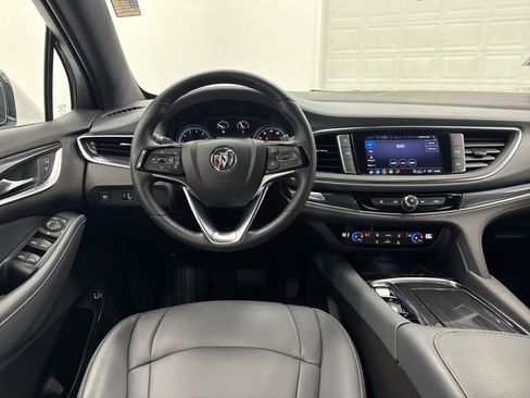 Used 2023 Buick Enclave Essence image 20