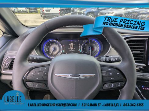 Used 2024 Chrysler Pacifica Limited w/ S Appearance Package AWD/4WD image 22