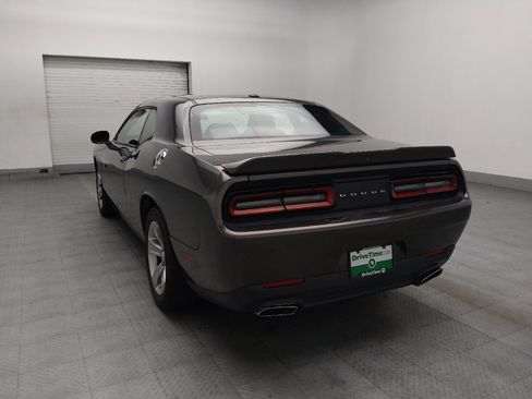 Used 2019 Dodge Challenger SXT w/ Driver Convenience Group RWD image 5