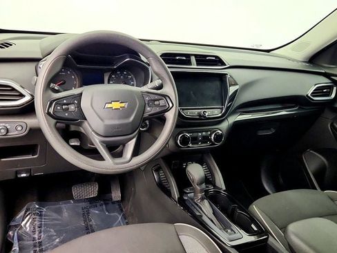 Used 2022 Chevrolet TrailBlazer LT w/ Convenience Package AWD/4WD image 12