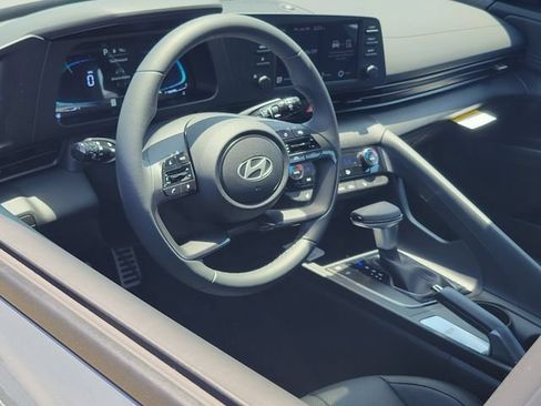 New 2026 Hyundai Elantra SEL Sport FWD image 5